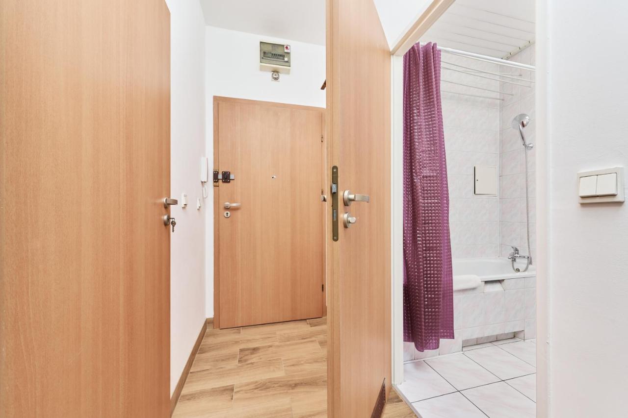 Apartments Wroclaw Legnicka By Noclegi Renters Exterior foto